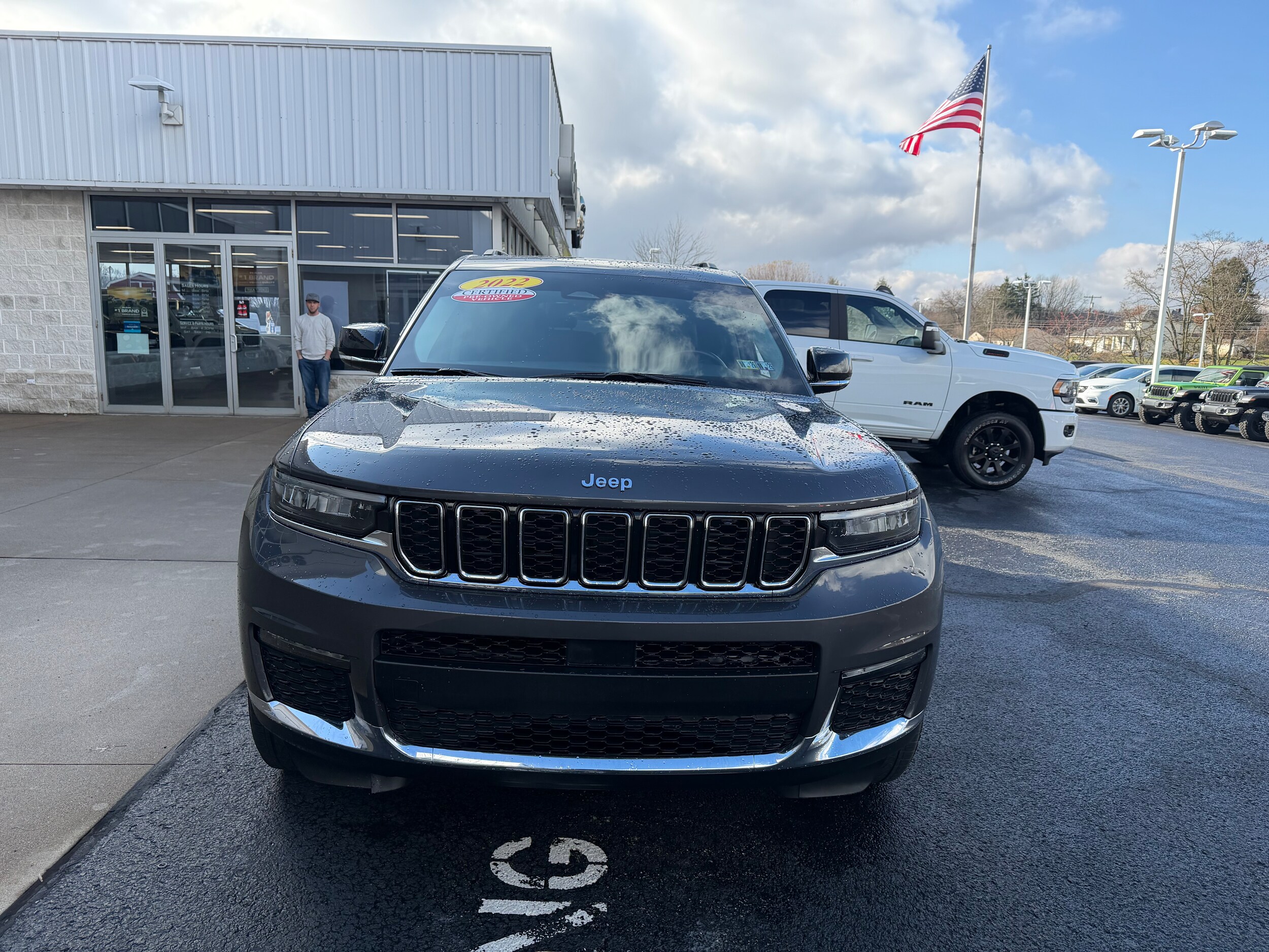 2022 Jeep Grand Cherokee Limited photo 3