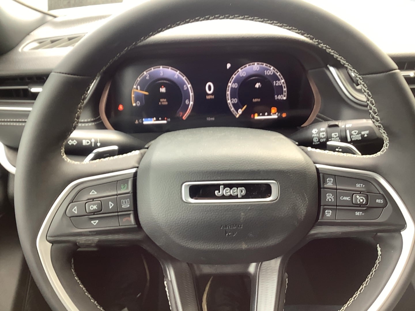 2025 Jeep Grand Cherokee ALTITUDE X 4X4 - 11