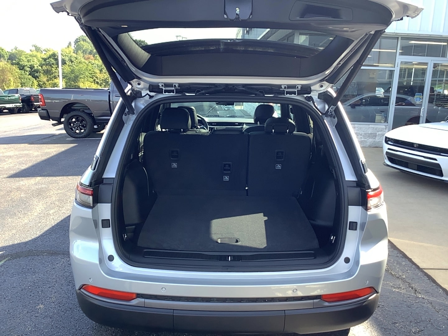 2026 Jeep Grand Cherokee 85TH ANNIVERSARY EDITION 4X4 Silver Zynith at Three Rivers CJD