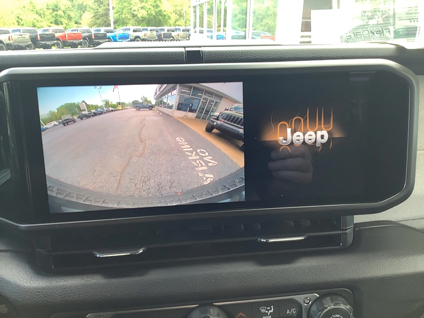 2026 Jeep Wrangler 4-DOOR WILLYS - 11