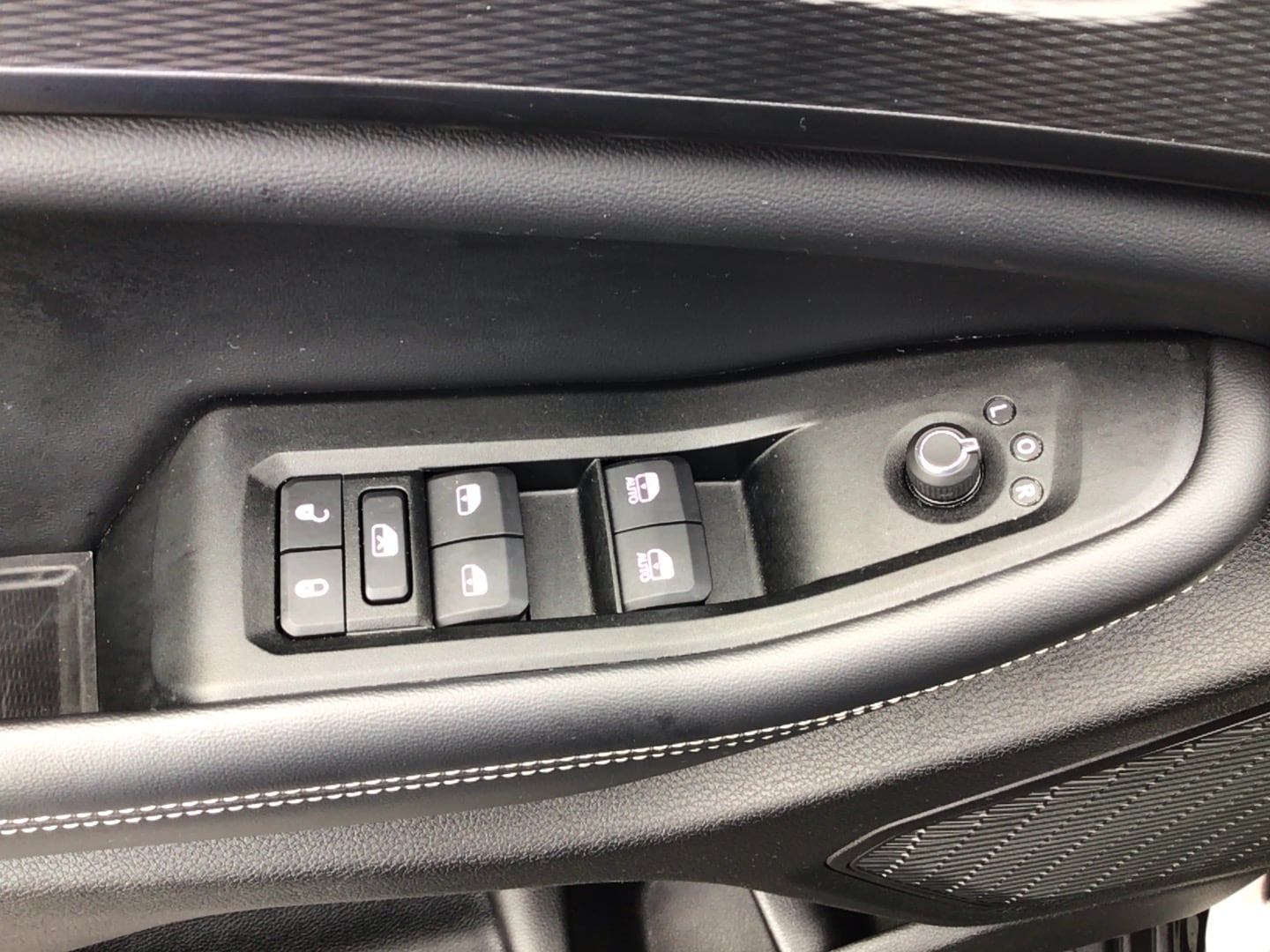 2025 Jeep Grand Cherokee Altitude X Diamond Black Crystal Pearlcoat at Solomon CJD Carmichaels