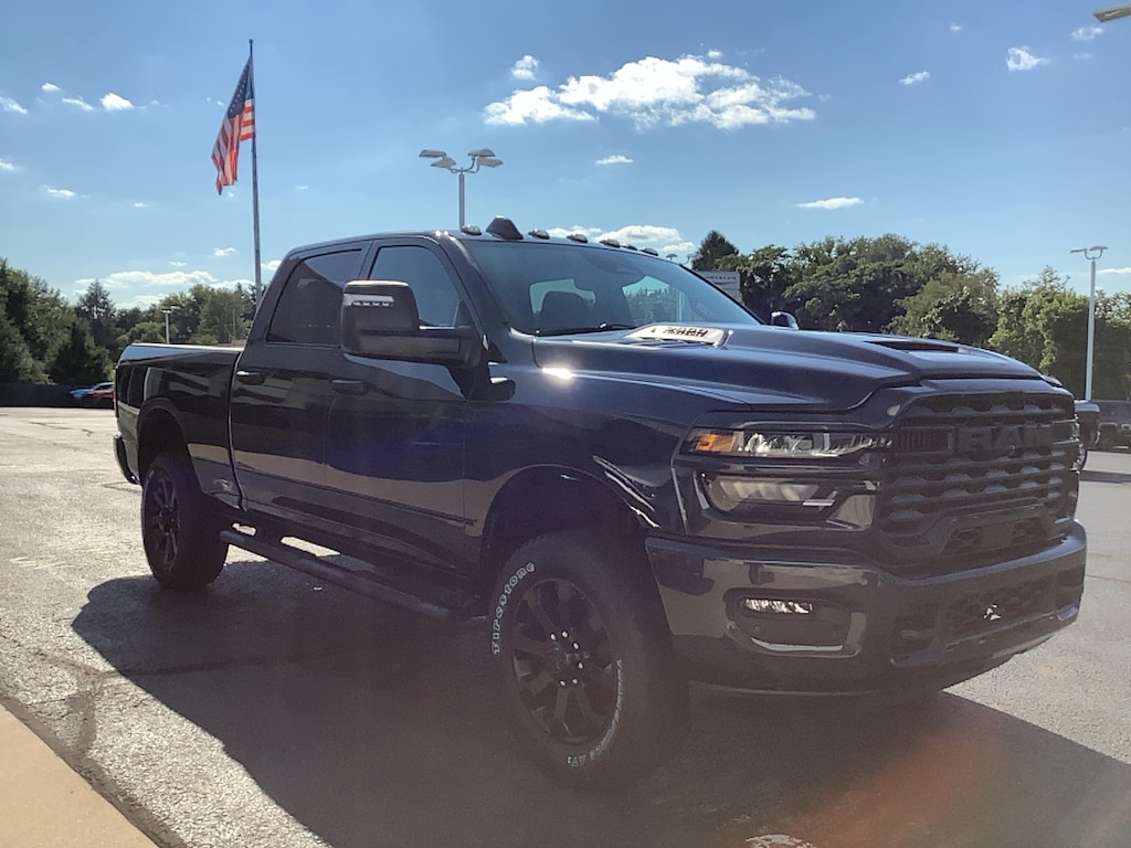 New 2026 Ram 2500 BLACK EXPRESS CREW CAB 4X4 6'4 BOX Pickup