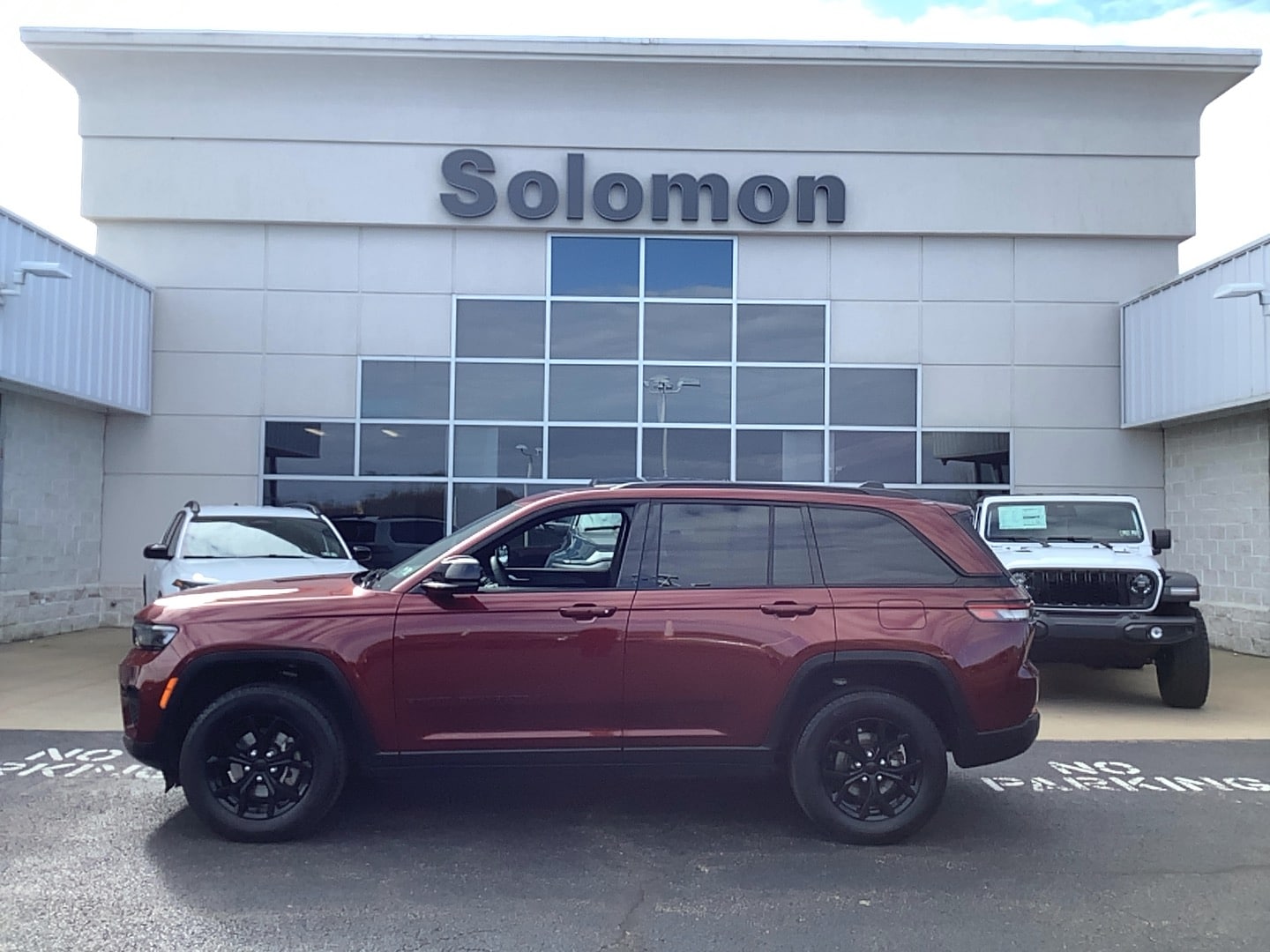 2024 Jeep Grand Cherokee Altitude Velvet Red Pearlcoat at Solomon CJD Carmichaels