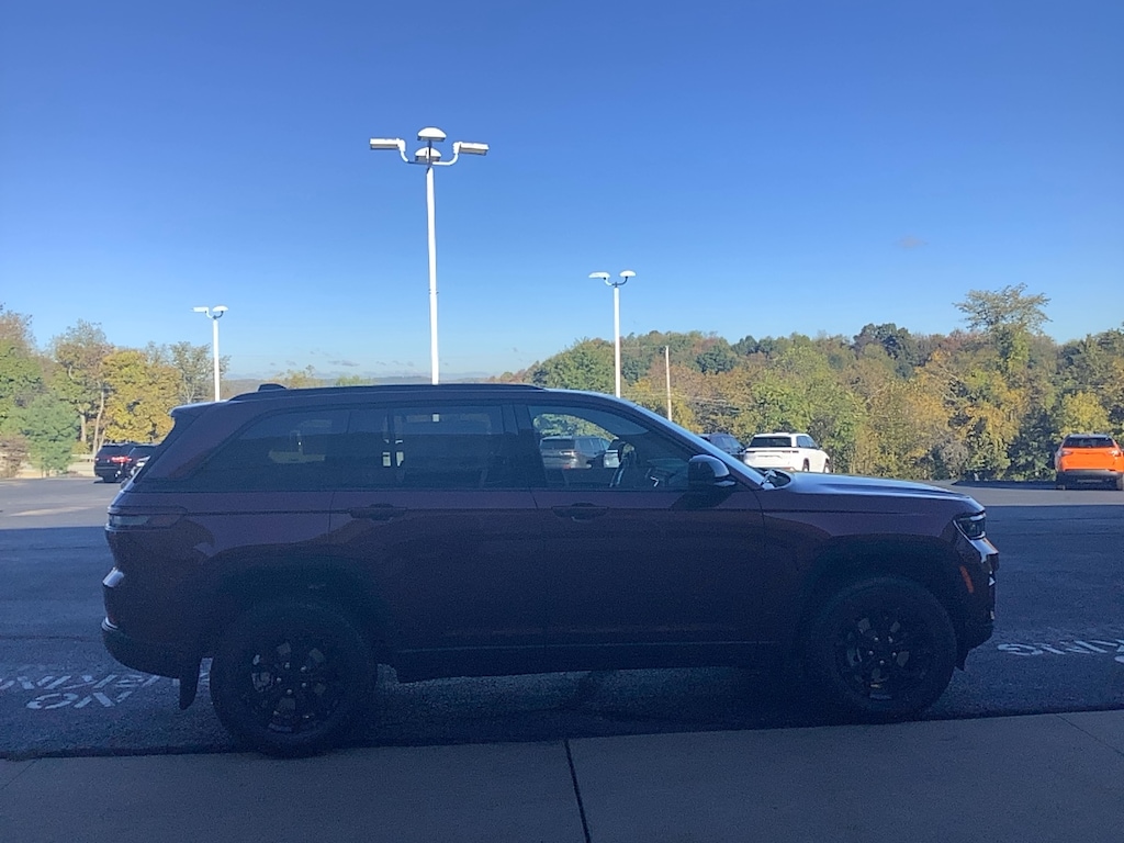 New 2025 Jeep Grand Cherokee ALTITUDE X 4X4 Sport Utility