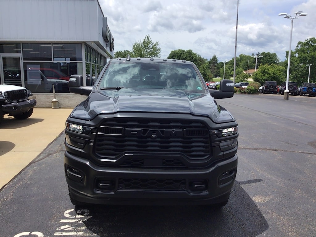 New 2026 Ram 2500 WARLOCK CREW CAB 4X4 6'4 BOX Pickup