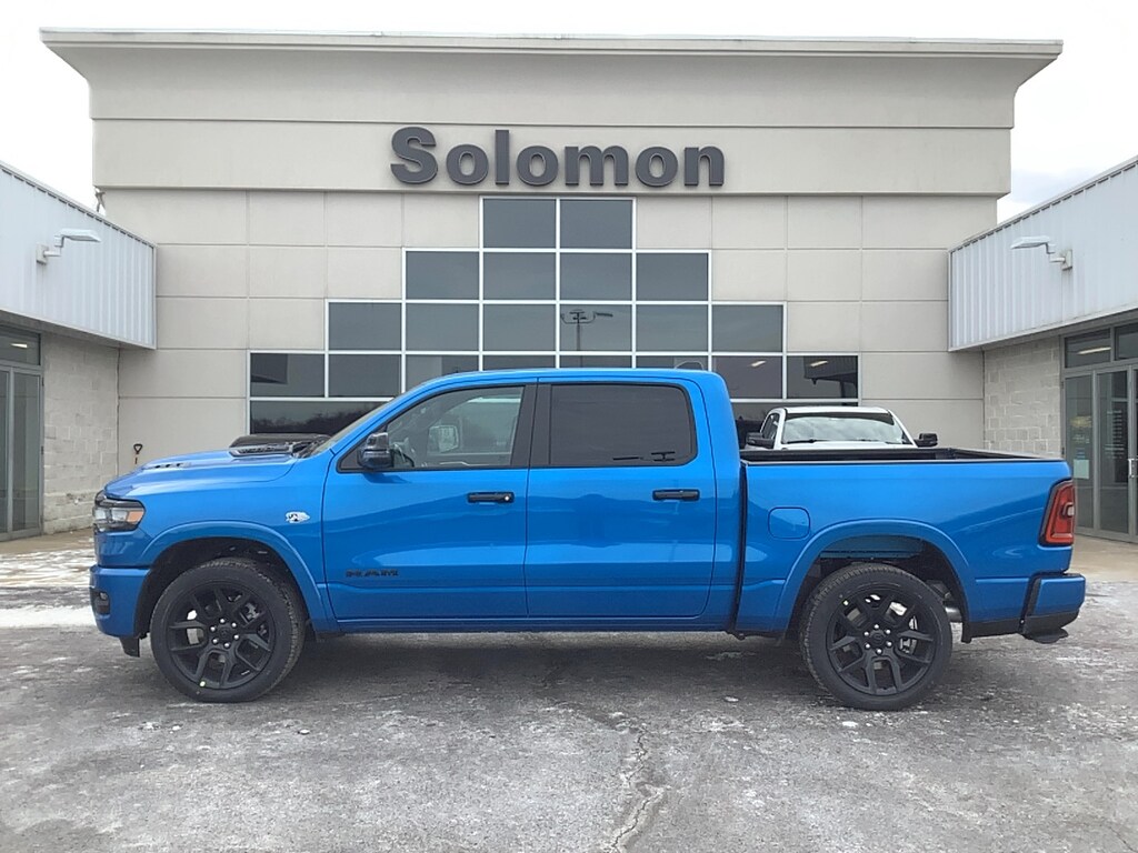 New 2026 Ram 1500 LARAMIE CREW CAB 4X4 5'7 BOX Pickup