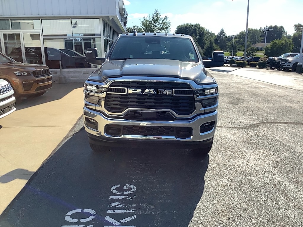 New 2026 Ram 2500 BIG HORN CREW CAB 4X4 6'4 BOX Pickup
