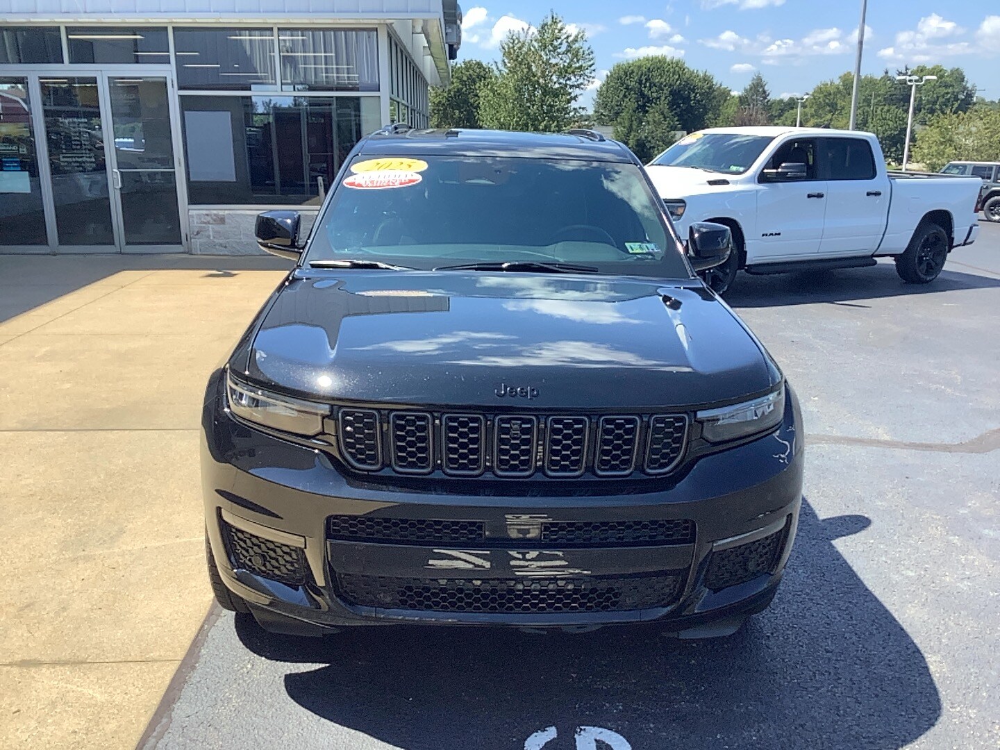 2025 Jeep Grand Cherokee L Summit Reserve photo 3