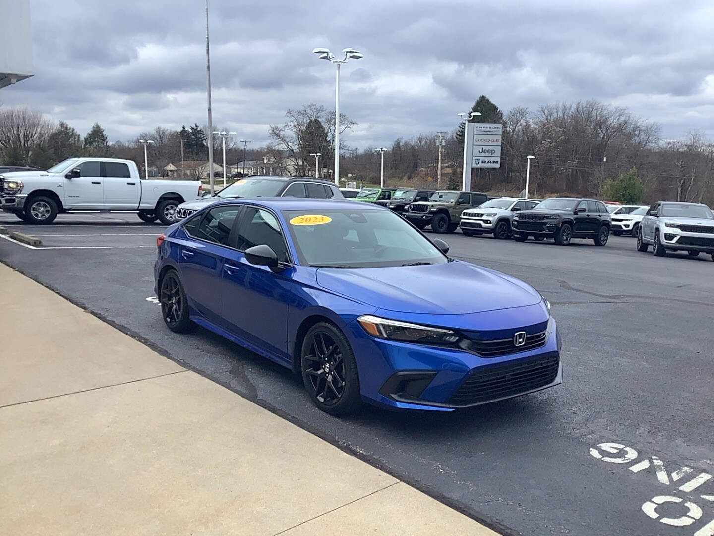 2023 Honda Civic Sport photo 3