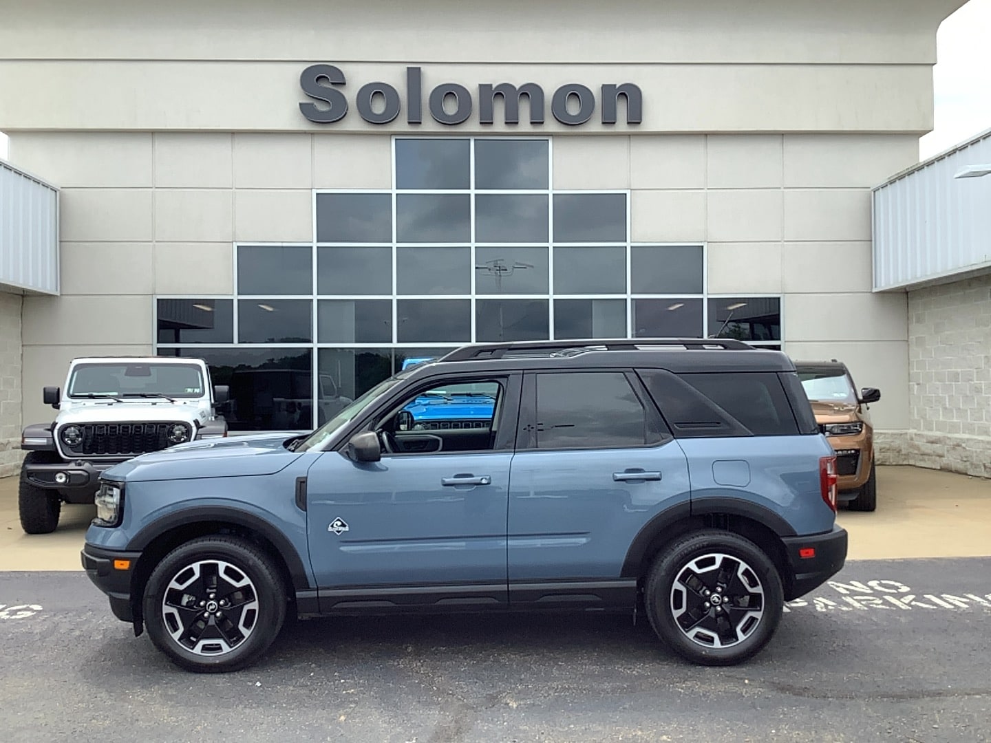2024 Ford Bronco Sport Outer Banks - 0