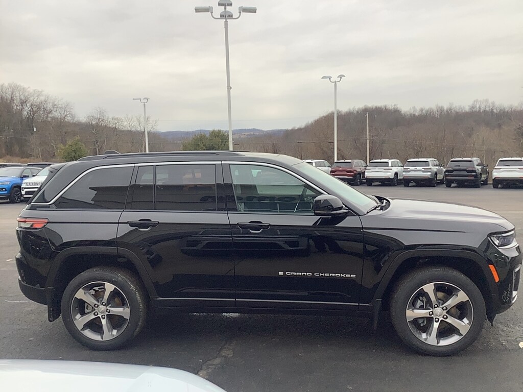 New 2026 Jeep Grand Cherokee LIMITED 4X4 Sport Utility