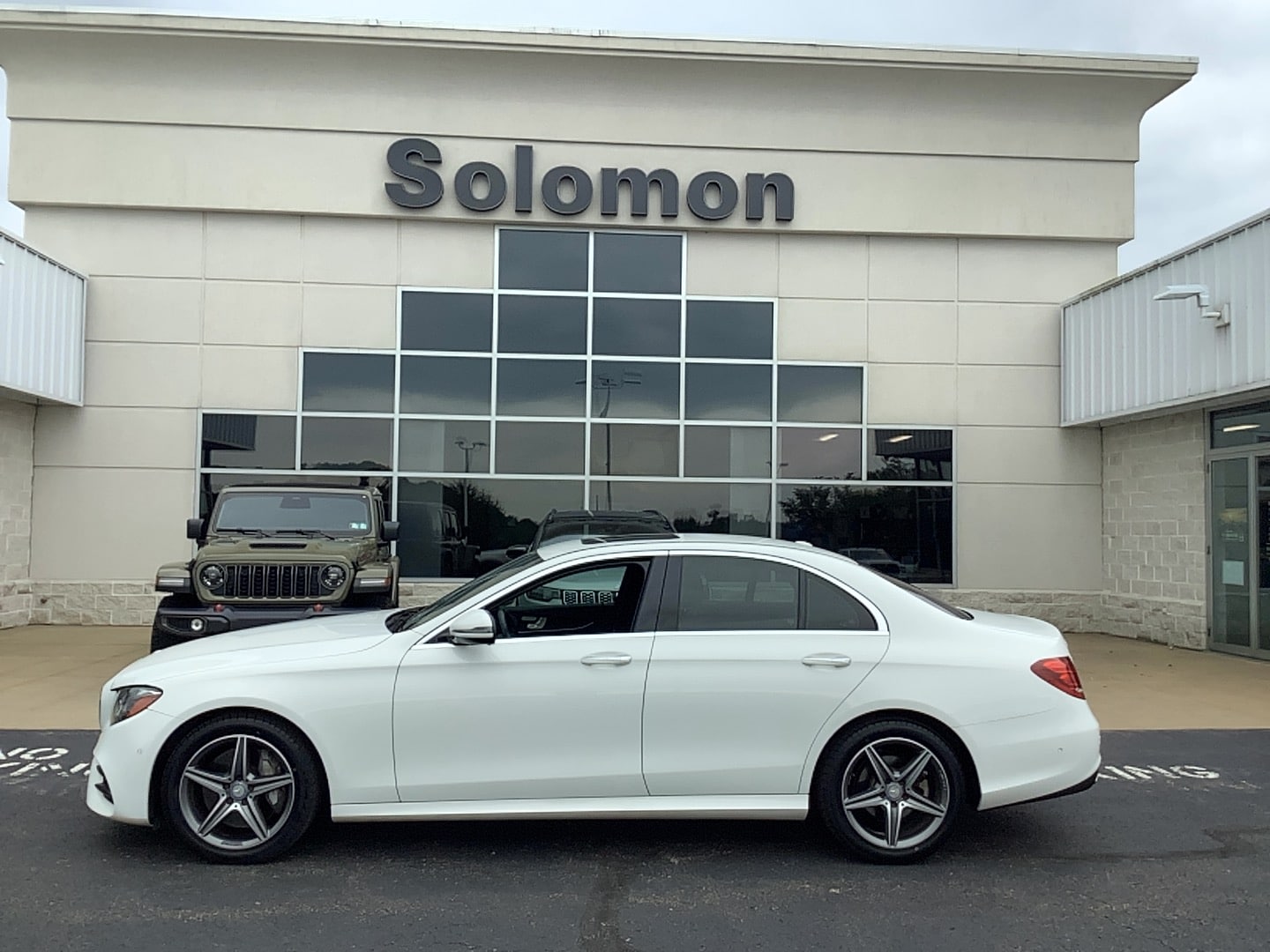  2017 Mercedes-Benz E-Class E 300 4MATIC   