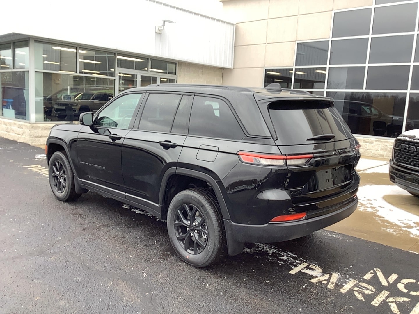 2025 Jeep Grand Cherokee ALTITUDE X 4X4 - 6