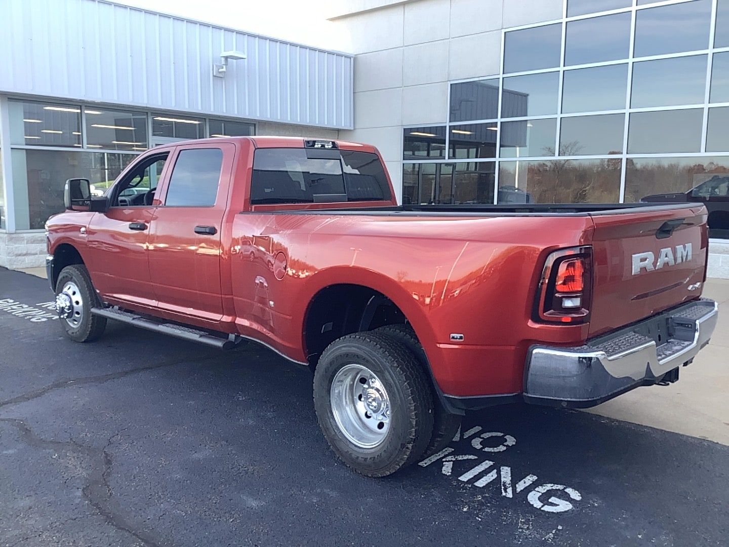 2026 RAM 3500 Tradesman - Photo 7