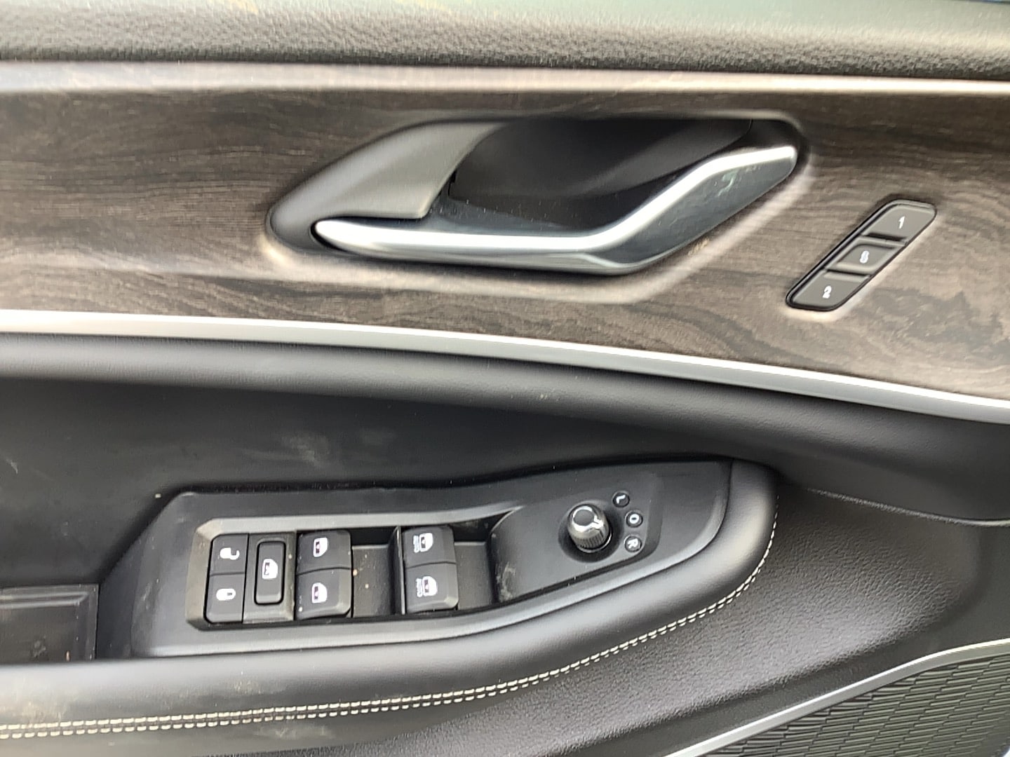 2026 Jeep Grand Cherokee LIMITED 4X4 - 10