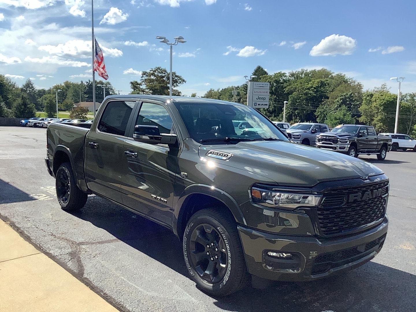 2027 Ram 1500 photo 3 of 13
