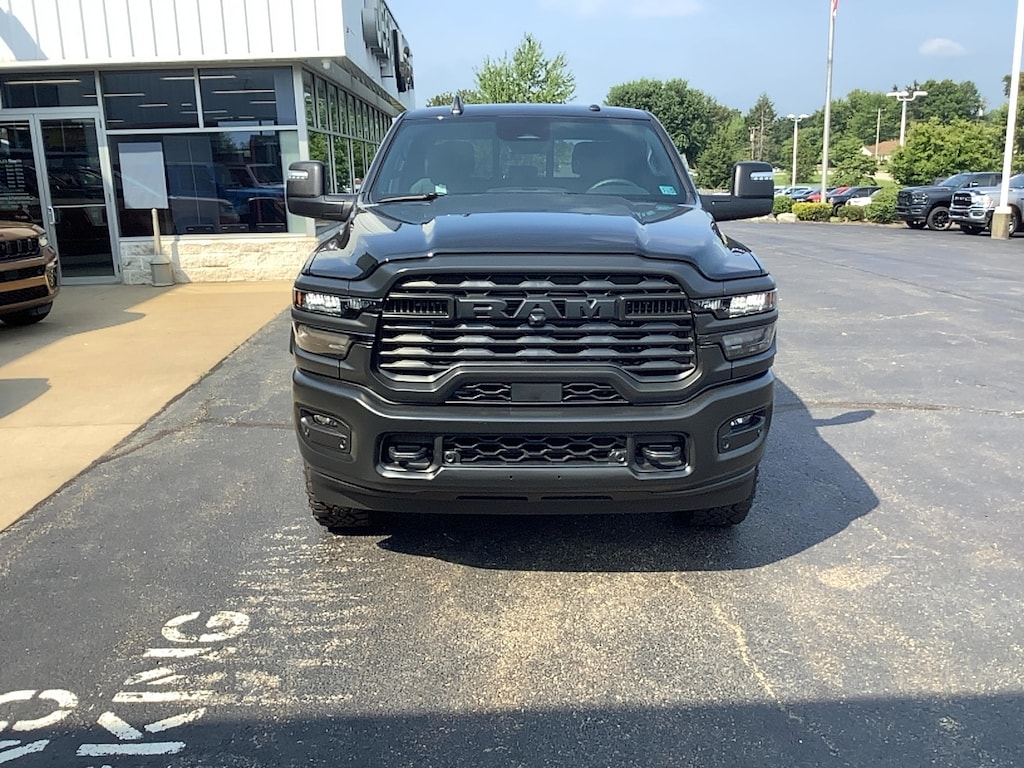 New 2026 Ram 2500 WARLOCK CREW CAB 4X4 6'4 BOX Pickup