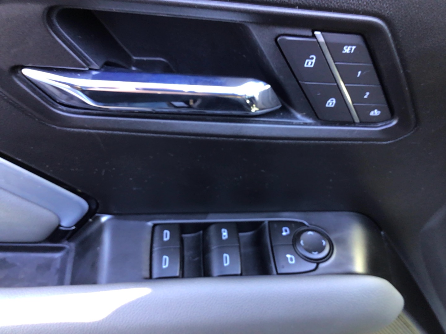 2026 Chevrolet Colorado photo 9 of 13