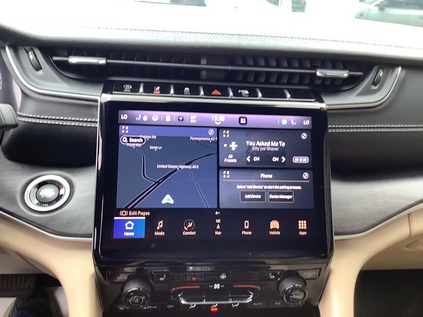 2023 Jeep Grand Cherokee L photo 13 of 15