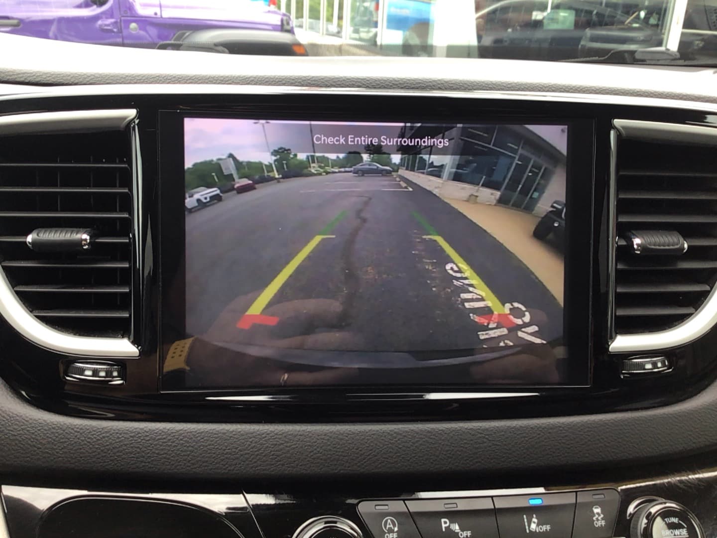 2024 Chrysler Pacifica photo 12 of 12