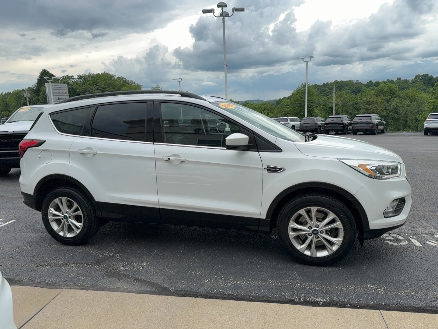 2019 Ford Escape SEL - 4