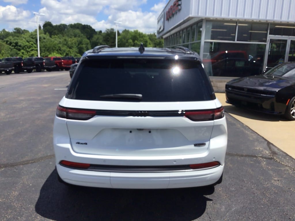 New 2026 Jeep Grand Cherokee SUMMIT 4X4 Sport Utility