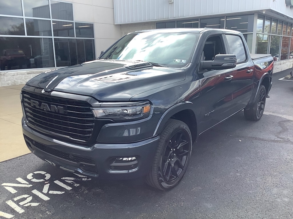 New 2026 Ram 1500 LARAMIE CREW CAB 4X4 5'7 BOX Pickup