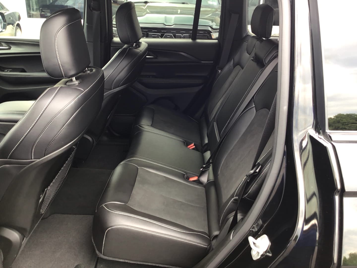 2025 Jeep Grand Cherokee Altitude X Diamond Black Crystal Pearlcoat at Solomon CJD Carmichaels