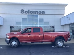 2026 Ram 3500 TRADESMAN CREW CAB 4X4 8' BOX Pickup