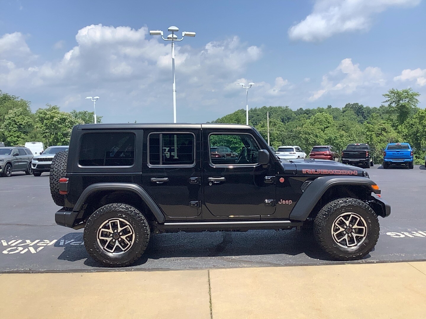 2024 Jeep Wrangler Rubicon photo 3