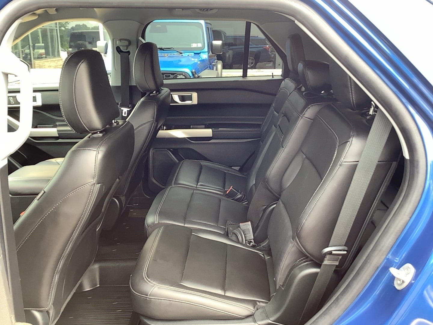 2022 Ford Explorer XLT - 8