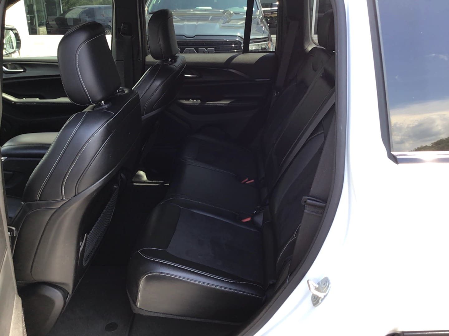 2024 Jeep Grand Cherokee Altitude X Bright White Clearcoat at Solomon CJD Carmichaels