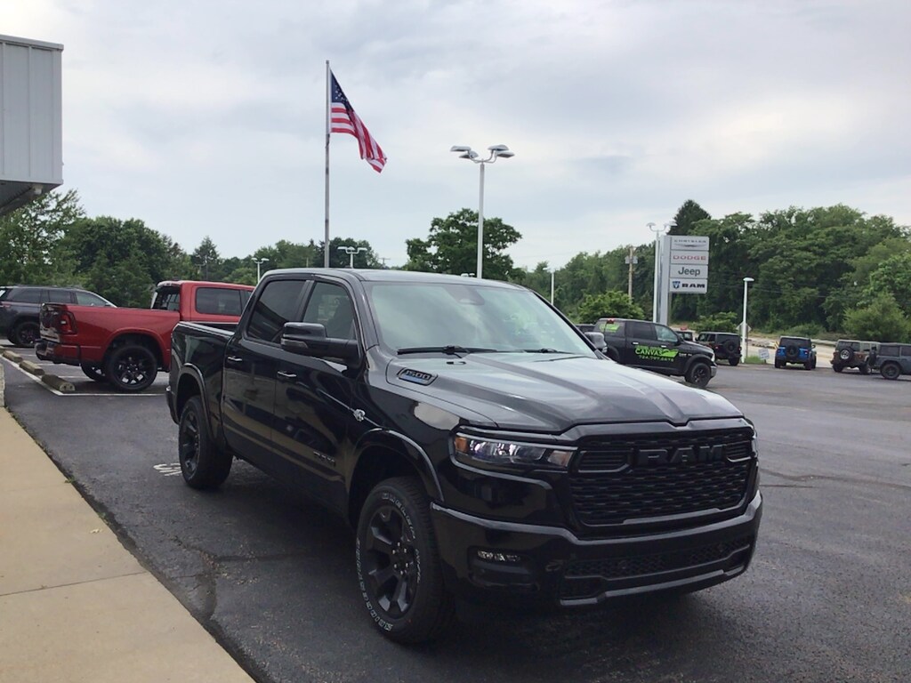 New 2026 Ram 1500 BIG HORN CREW CAB 4X4 5'7 BOX Pickup