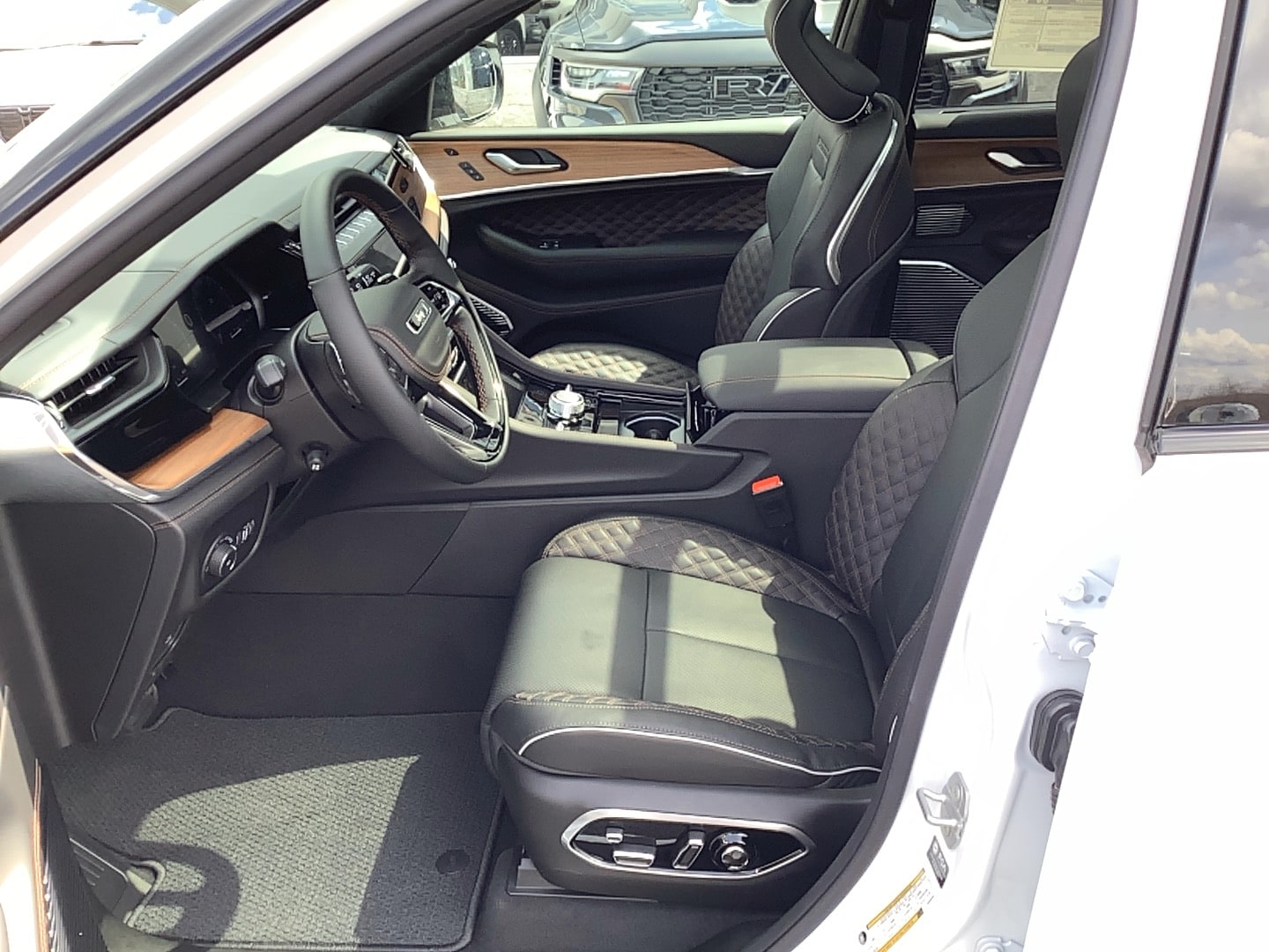 2026 Jeep Grand Cherokee L SUMMIT 4X4 - 9