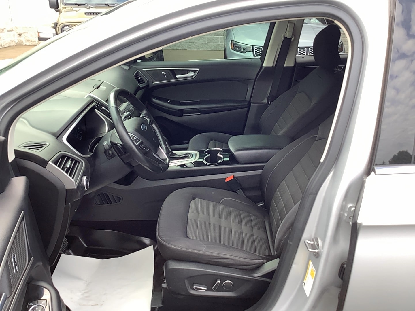 2016 Ford Edge SEL - 8