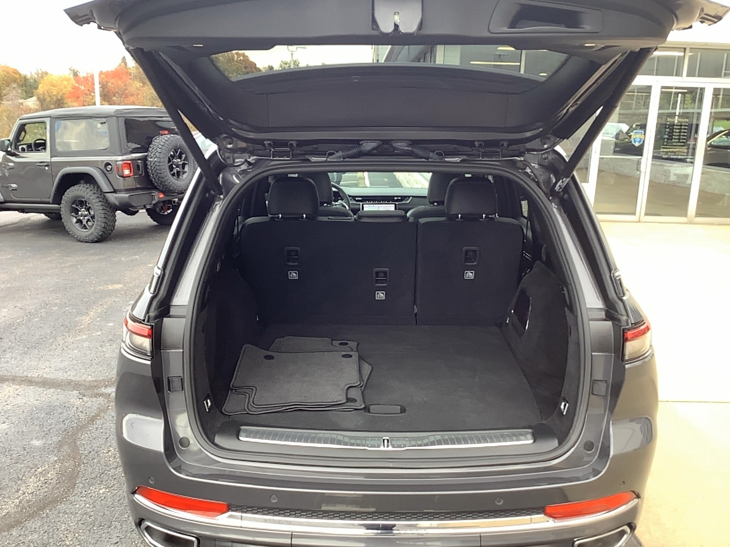 2024 Jeep Grand Cherokee 4xe Overland - 5