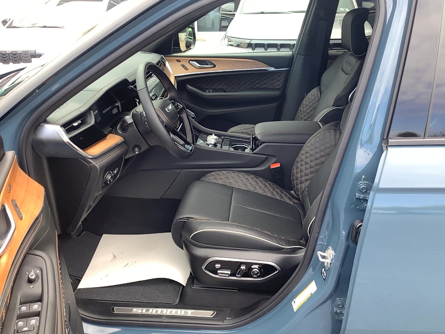 2026 Jeep Grand Cherokee SUMMIT 4X4 - 8