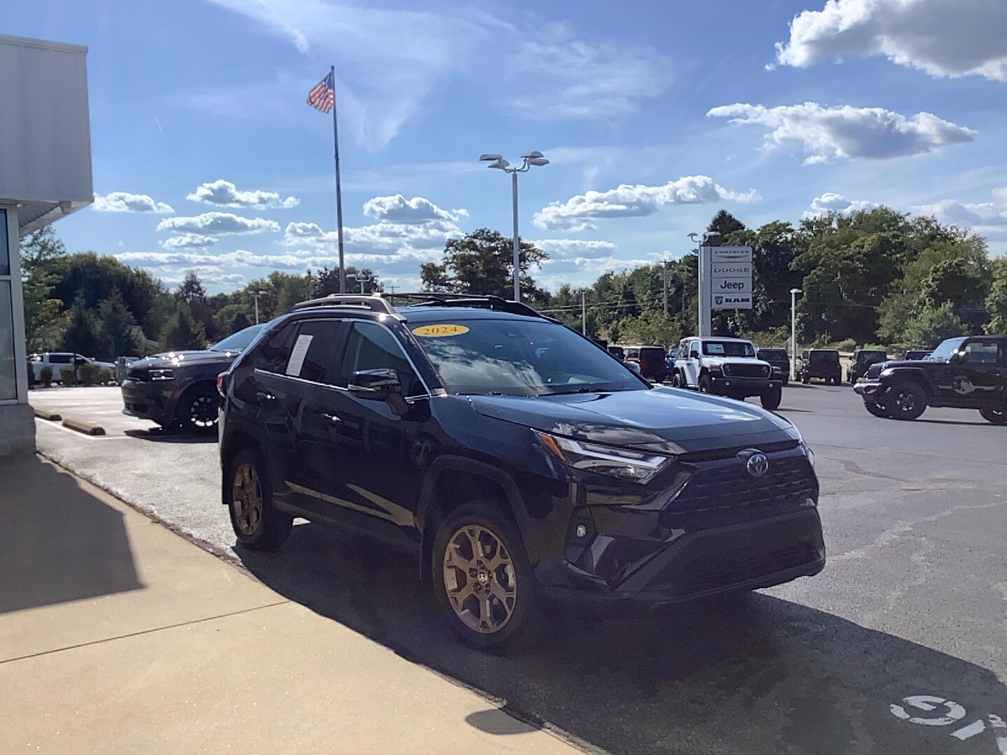 2024 Toyota RAV4 Hybrid photo 3