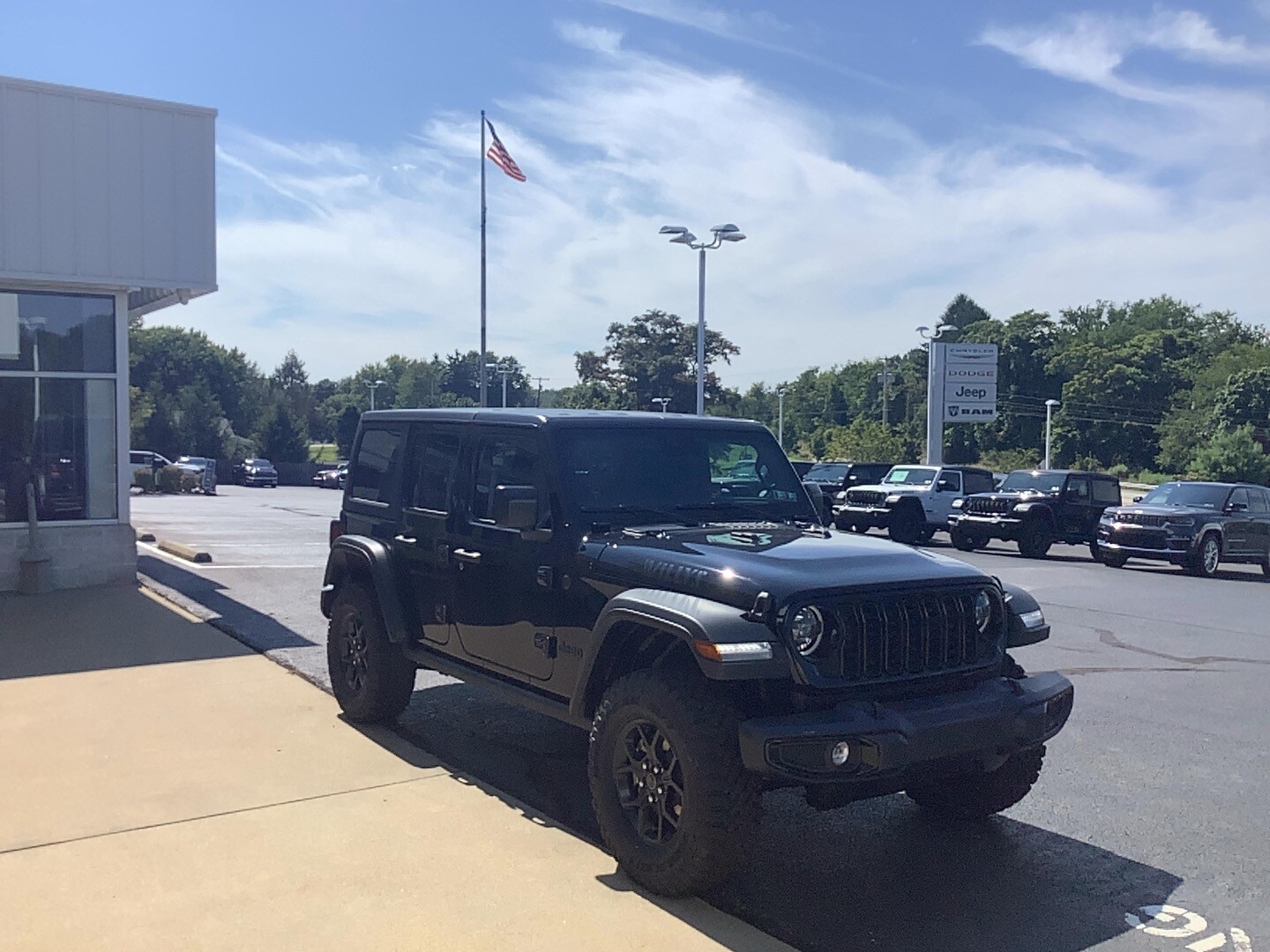2025 Jeep Wrangler Willys photo 2