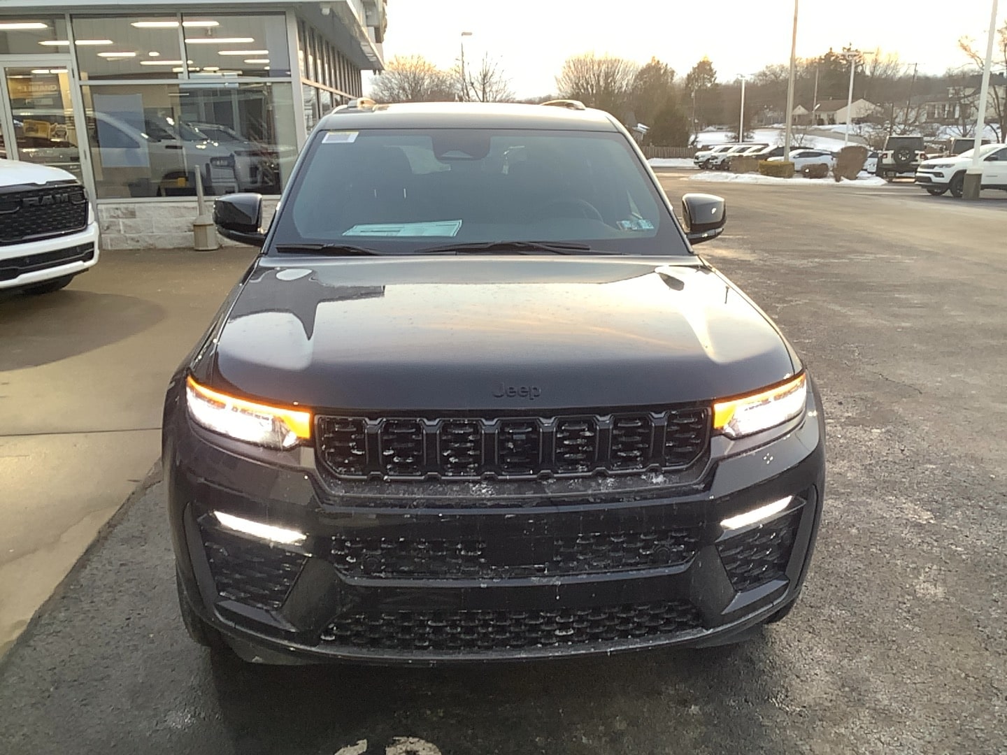 2026 Jeep Grand Cherokee LIMITED RESERVE 4X4 - 1