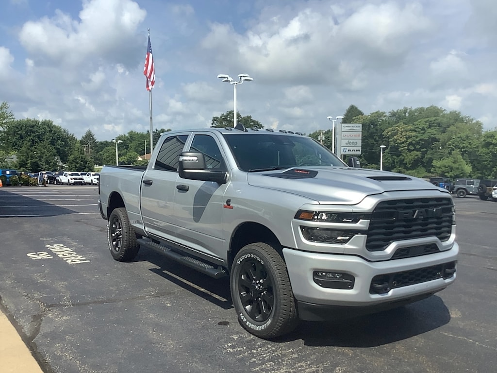 New 2026 Ram 2500 BLACK EXPRESS CREW CAB 4X4 6'4 BOX Pickup