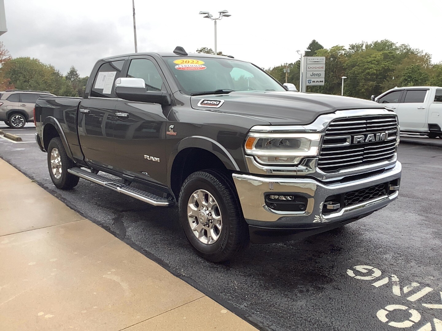 2022 Ram 3500 Laramie photo 4
