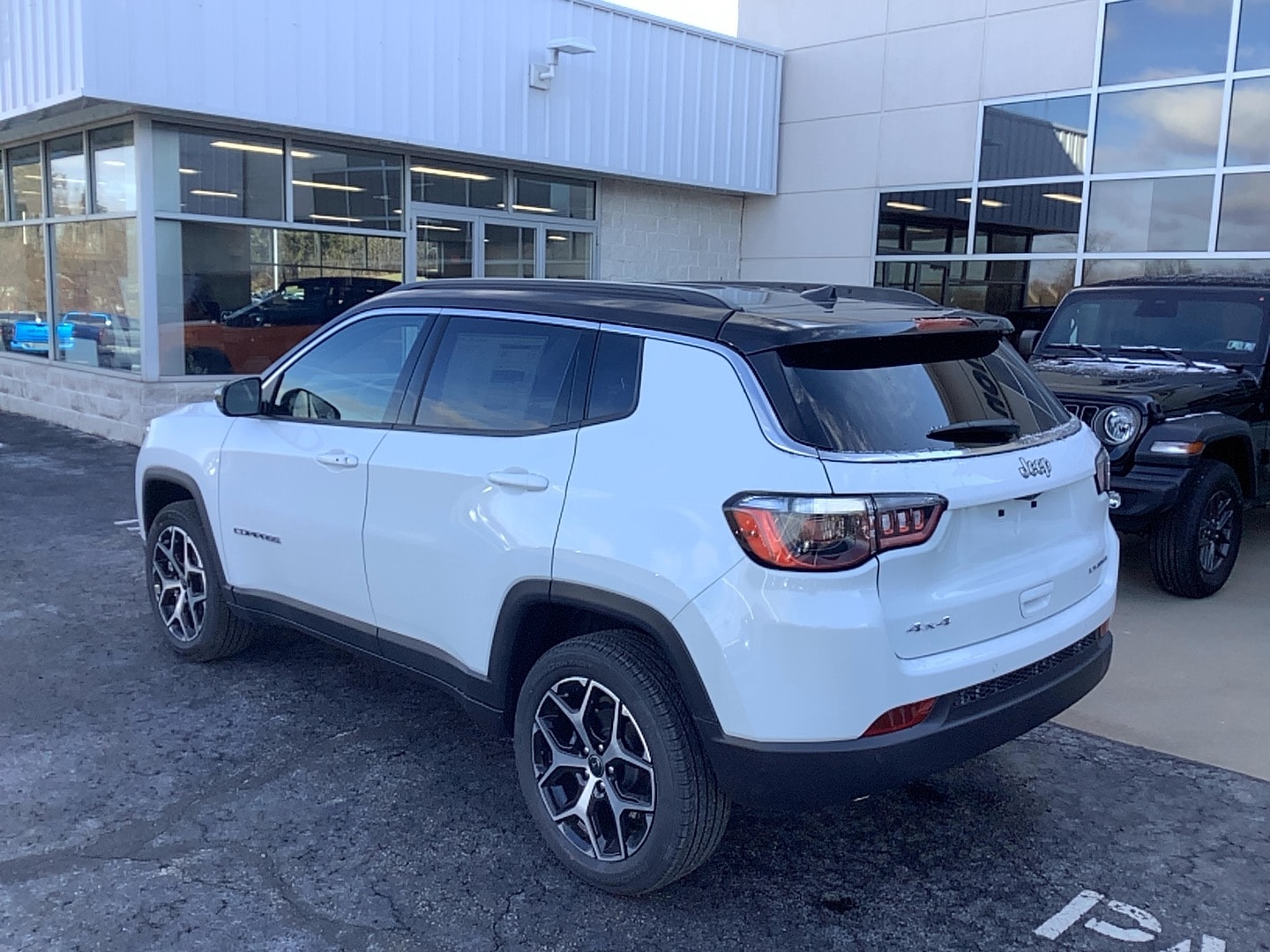 2026 Jeep Compass LIMITED 4X4 - 6