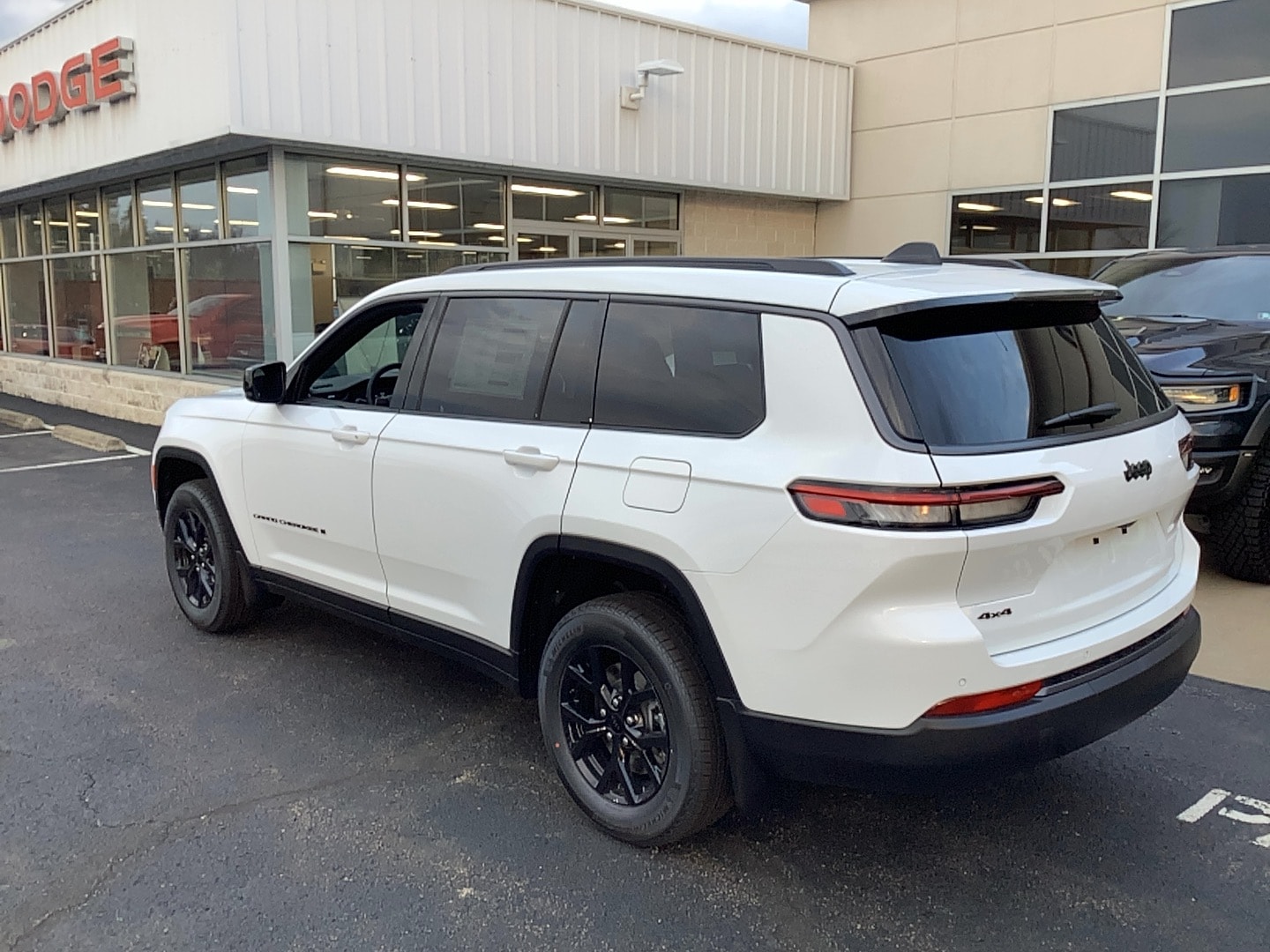 2026 Jeep Grand Cherokee L LAREDO ALTITUDE 4X4 - 5
