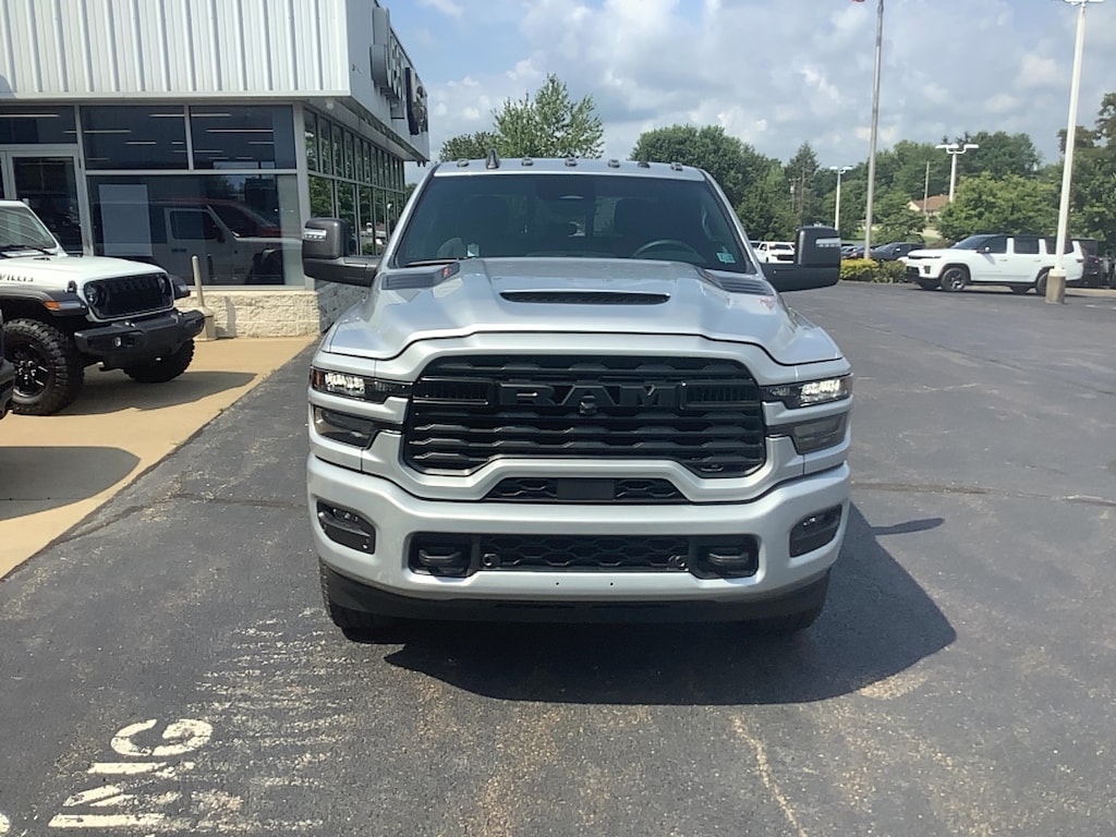 New 2026 Ram 2500 BLACK EXPRESS CREW CAB 4X4 6'4 BOX Pickup