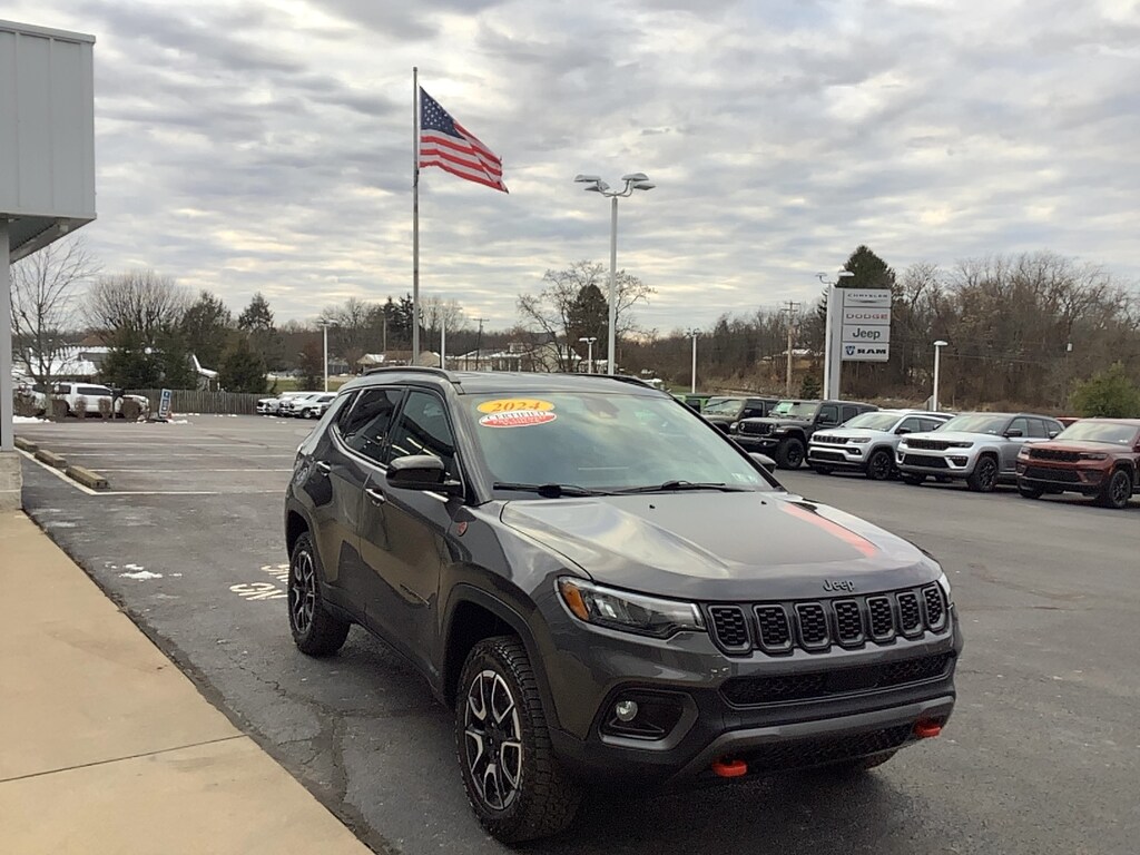 Used 2024 Jeep Compass Trailhawk Trailhawk 4x4
