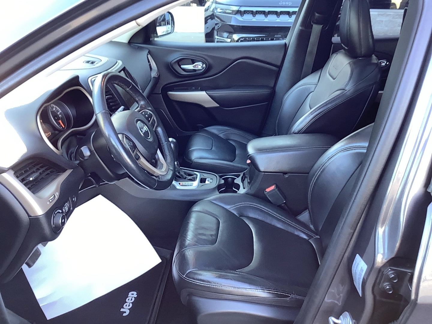 2018 Jeep Cherokee Limited Granite Crystal Metallic Clearcoat at Solomon CJD Carmichaels