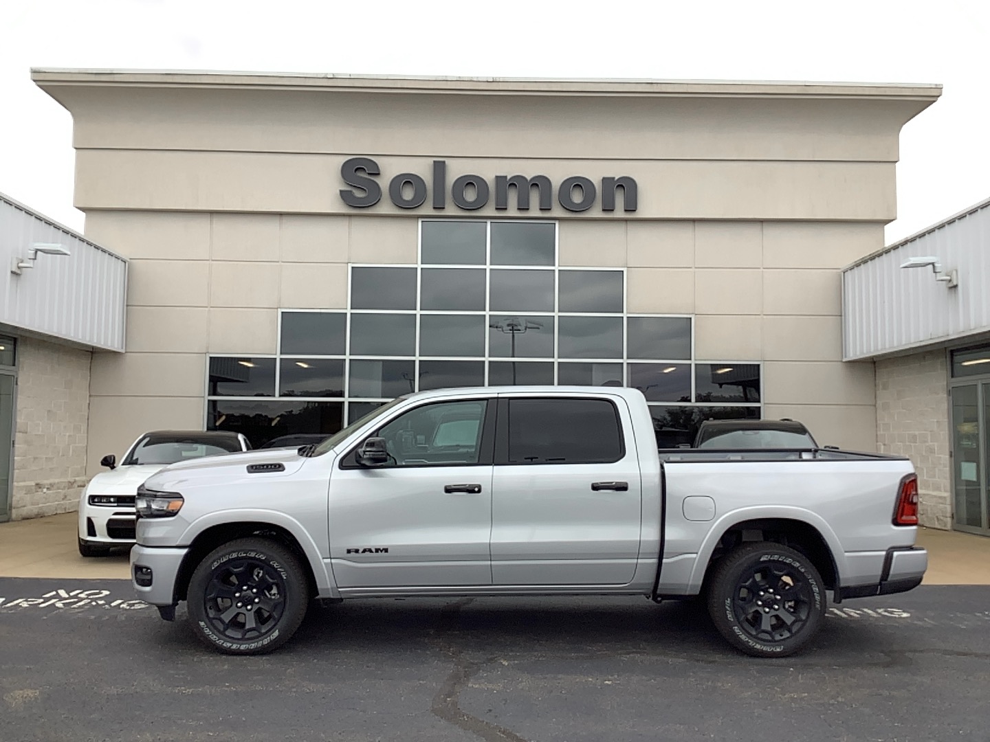 2026 Ram 1500 BIG HORN CREW CAB 4X4 5'7 BOX Pickup