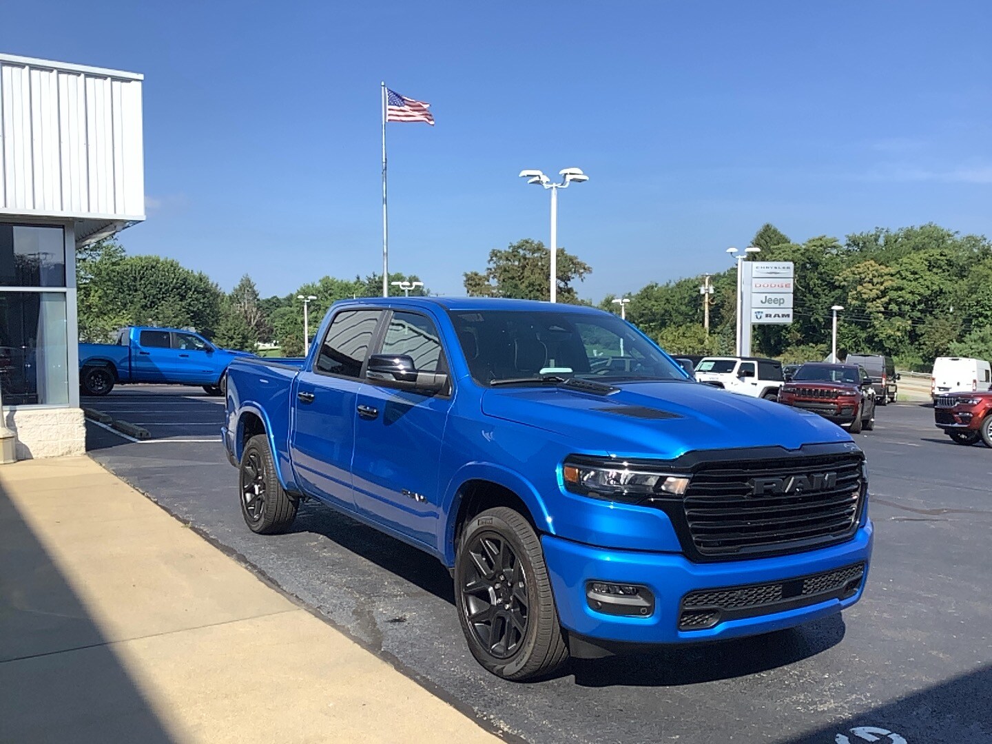 2025 Ram 1500 Laramie photo 3
