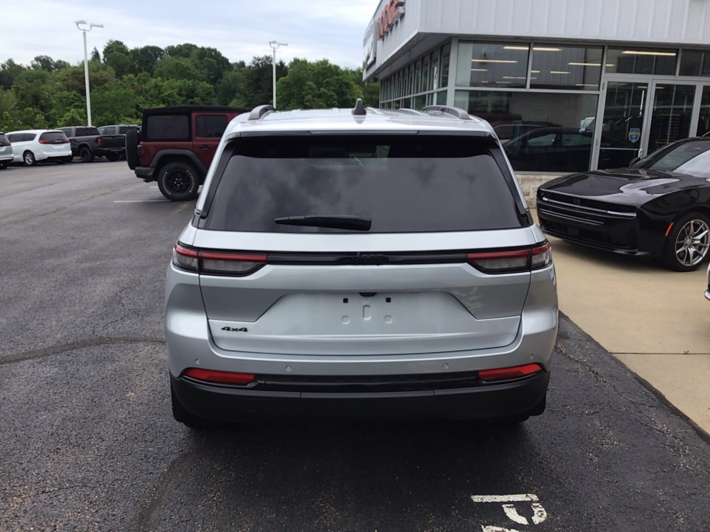2025 Jeep Grand Cherokee ALTITUDE X 4X4 - 3